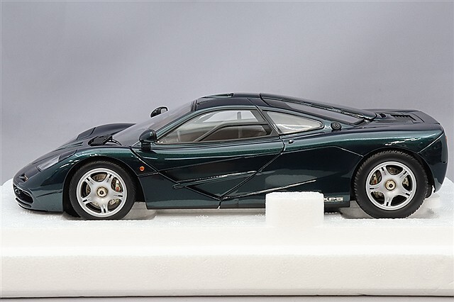 LCDモデル 1/18 マクラーレン F1 XP5 グリーン