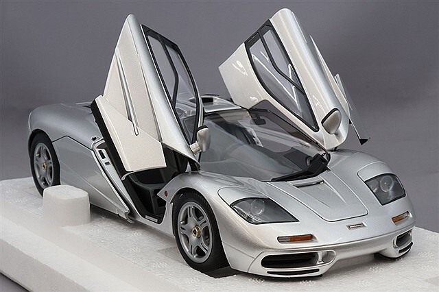 LCD Model 1/18 マクラーレン F1 シルバー McLaren F1 1/18 LCD McLaren F1 XP5 (Silver) Diecast Car Model