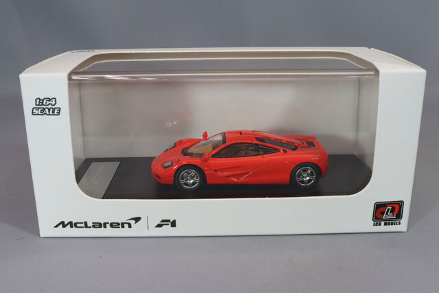 LCDモデル 1/64 マクラーレン F1 レッド