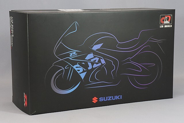 LCDモデル 1/12 スズキ GSX-R 1000R ABS (2020) ホワイト