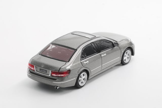 ダイキャストチーム 1/64 ホンダ アコード 2003 左ハンドル グレー