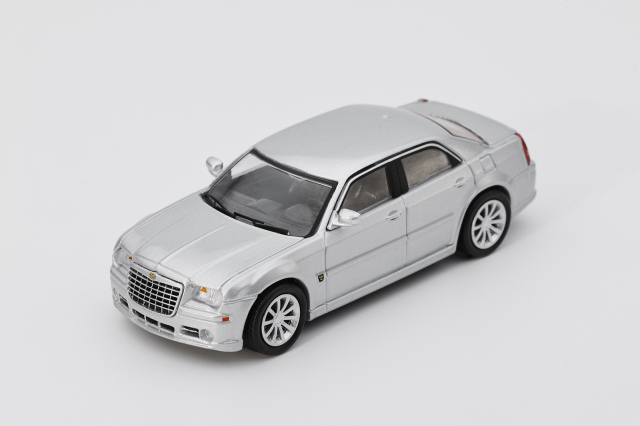 ダイキャストチーム 1/64 クライスラー 300C シルバー (左ハンドル)