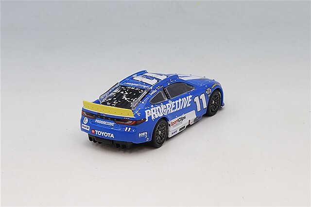【未開封】Prince of Wales 栄光のヴィクトリーレーシング ライオネルレーシング 1/64 トヨタ カムリ XSE 