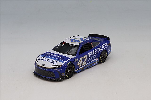 ライオネルレーシング 1/64 トヨタ カムリ XSE 