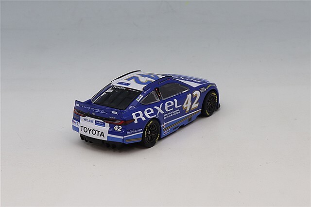 ライオネルレーシング 1/64 トヨタ カムリ XSE 