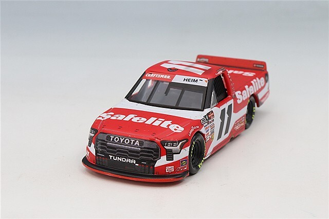 ライオネルレーシング 1/64 トヨタ タンドラ TRD 