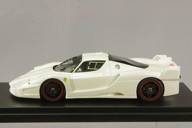 ルックスマート 1/43 フェラーリ FXX パールホワイト/ホワイトライン