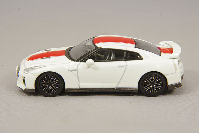 トミカ 日産GT-R 50th アニバーサリー Amazon.co.jp: Tomica GT-R 50th Anniversary Collection : Toys