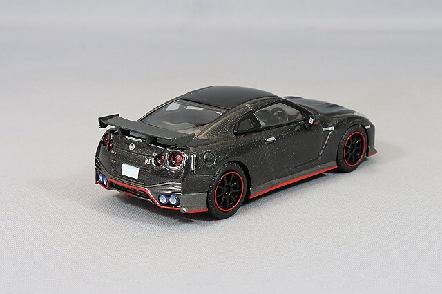 トミカリミテッドヴィンテージ NEO 1/64 日産 GT-R ニスモ