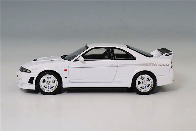 トミカリミテッドヴィンテージ NEO 1/64 ニスモ 400R (白)