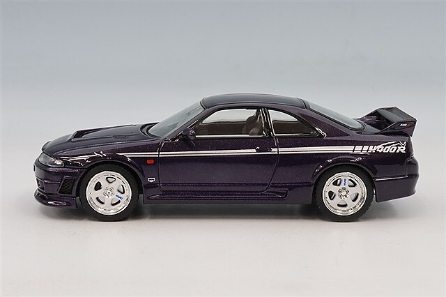 トミカリミテッドヴィンテージ NEO 1/64 ニスモ 400R (紫)