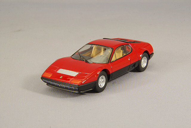 トミカリミテッドヴィンテージ NEO 1/64 フェラーリ 512 BB 赤/黒 