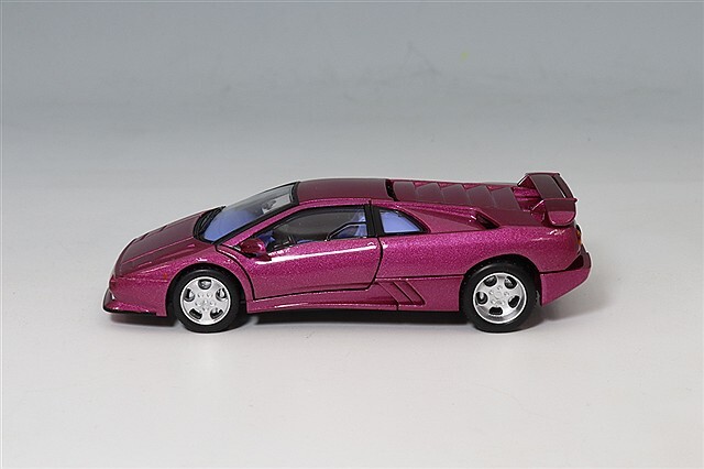 トミカリミテッドヴィンテージ NEO 1/64 ランボルギーニ ディアブロ