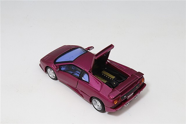 トミカリミテッドヴィンテージ NEO 1/64 ランボルギーニ ディアブロ