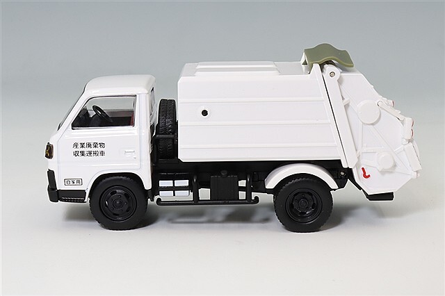 トミカリミテッドヴィンテージ NEO 1/64 三菱 FUSO キャンター 清掃車