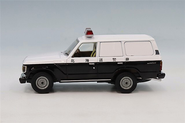 トミカリミテッドヴィンテージ 1/64 トヨタ ランドクルーザー60