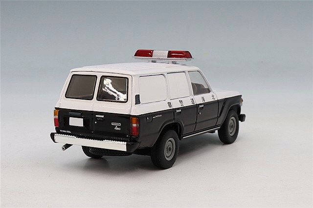 トミカリミテッドヴィンテージ 1/64 トヨタ ランドクルーザー60