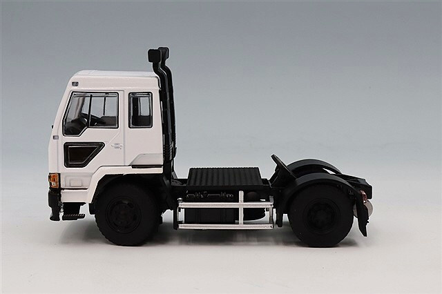 MODEL1 (モデルワン) 1/64 三菱 FUSO ザ・グレート 1986 ホワイト