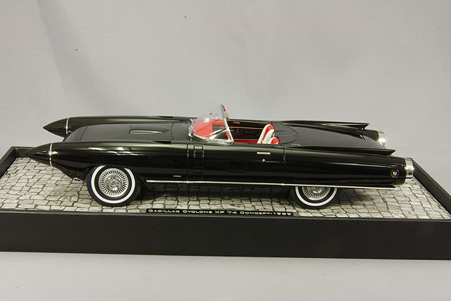 ミニチャンプス 1/18 キャデラック サイクロン XP 74 コンセプト 1959 