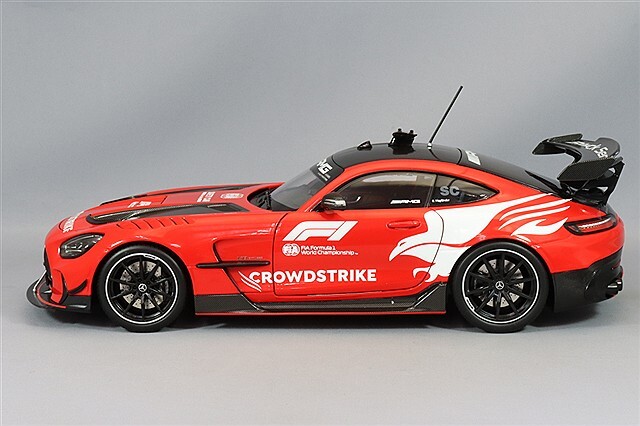 1/18 メルセデス-AMG GT フォーミュラ1 セーフティーカー 2024 ミニチャンプス 1/18 メルセデス AMG GT ブラックシリーズ 2024 F1