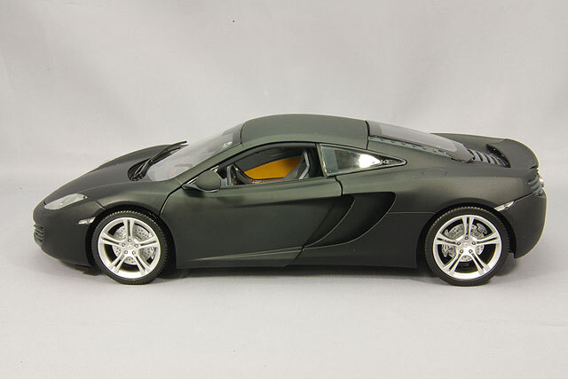 ミニチャンプス 1/18 マクラーレン MP4-12C 2011 マットグレー