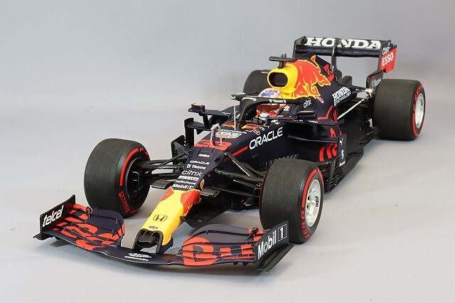 ミニチャンプス 1/18 レッドブルレーシング ホンダ RB16B 2021 F1  