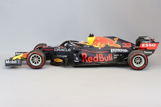 MV別注ミニチャンプス1/18レッドブルホンダRB16B かり M.フェルスタッペン