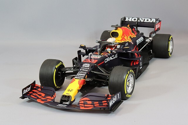 ミニチャンプス 1/18 レッドブル レーシング ホンダ RB16B 2021 F1  