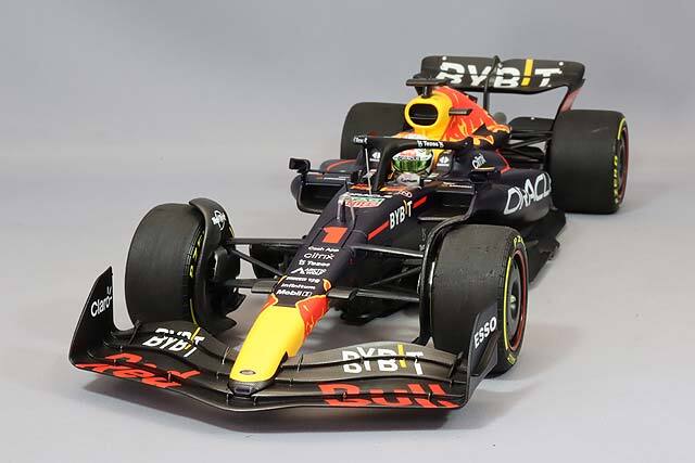 ミニチャンプス 1/18 オラクル レッドブルレーシング RB18 2022 F1