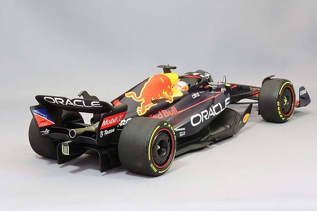 ミニチャンプス 1/18 オラクル レッドブルレーシング RB18 2022 F1