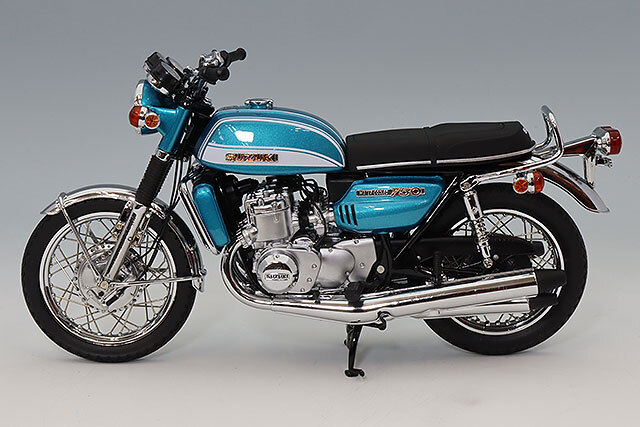 ミニチャンプス 1/12 スズキ GT 750 1972 グリーン