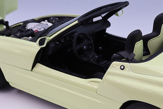 ミニチャンプス 1/18 BMW Z1 1988 イエロー