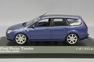 ミニチャンプス PMA 1/18 VW1600 TL 1970 ライトブルー美品 minichamps Volkswagen 1600 TL 1970 (Light Blue Metallic) (1/18