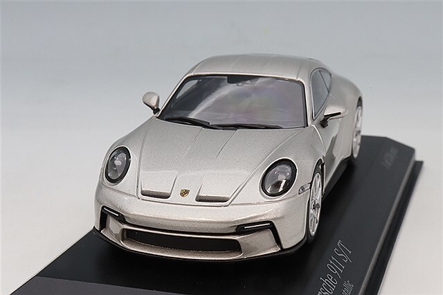 ミニチャンプス 1/43 ポルシェ 911 (992) S/T 2023 シルバー