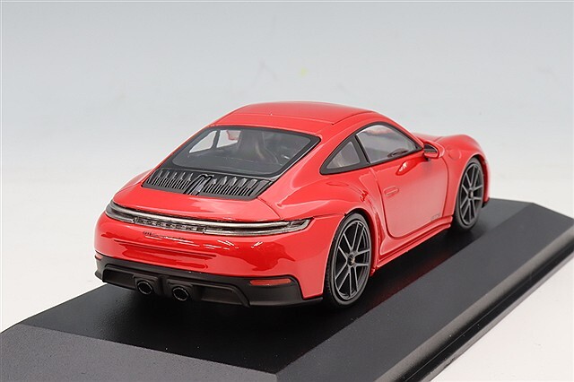 ミニチャンプス 1/43 ポルシェ 911 (992.2) カレラ GTS 2024 レッド
