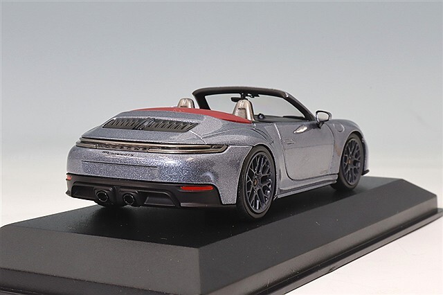 ミニチャンプス ポルシェ 911 GT3 1/43 グレーメタリック 51aIzi1XKfL._UF350,350_QL50_.jpg