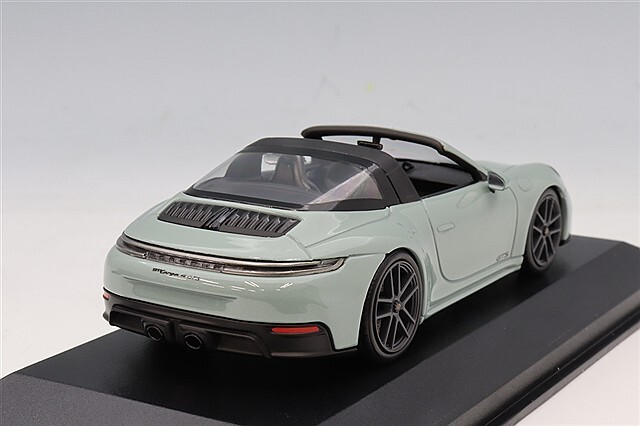 ミニチャンプス 1/43 ポルシェ 911 (992.2) タルガ 4 GTS 2024