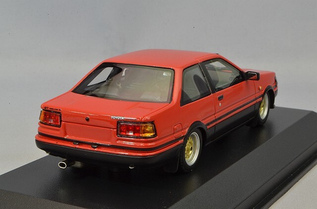 1:64 トヨタ カローラ LEVIN (RHD) レッド【LL-009-24