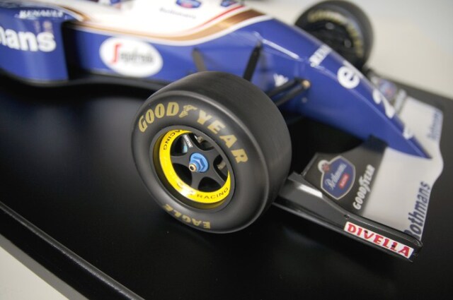 ☆予約品☆ ミニチャンプス 1/8 ウィリアムズ ルノー FW16 1994 F1