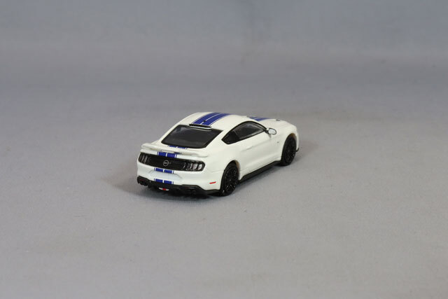 ミニチャンプス 1/87 フォード マスタング 2018 ホワイト/ブルー