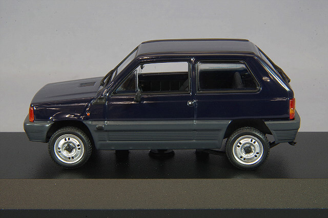 マキシチャンプス 1/43 フィアット パンダ 1980 ブルー