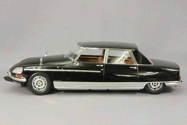 METAL-18 1/18 シトロエン DS21 シャプロン ロレーヌ 1969 大統領