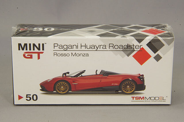 TSM ミニGT 1/64 パガーニ ウアイラ ロードスター 右ハンドル ロッソ