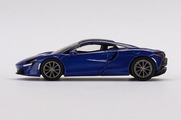 MINI GT マクラーレン アルトゥーラ　チェイス 新製品紹介】MINIGT マクラーレン アルトゥーラ - Mottyoの日記