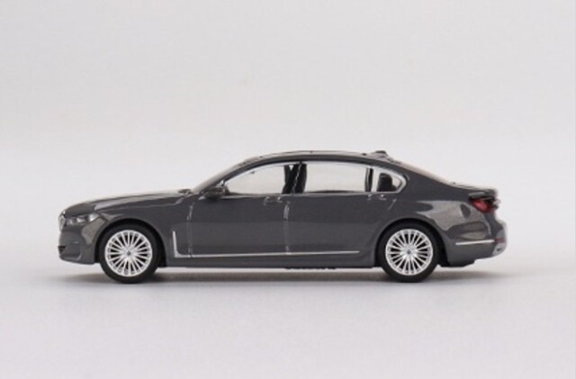 TSM ミニGT 1/64 BMW 750Li xDrive ベルニーナグレー アンバー
