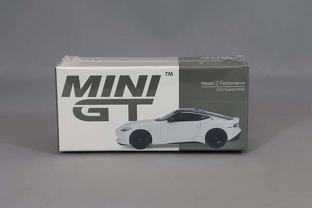 TSM ミニGT 1/64 日産 Z パフォーマンス 2023 エベレストホワイト 北米