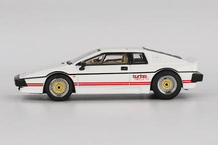 TSM ミニGT 1/64 ロータス エスプリ ターボ ホワイト 