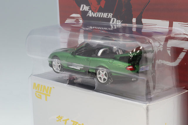 TSM ミニGT 1/64 ジャガー XKR 「ダイ・アナザー・デイ」 (2003) 日本