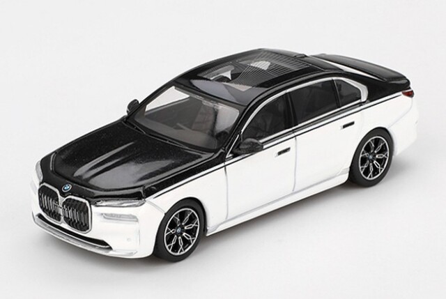 TSM ミニGT 1/64 BMW i7 xDrive60 アルピンホワイト/ブラック