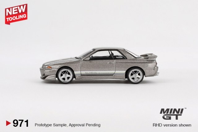 R32 サイドガラス 左クーペ、GTR共通 M203 ニャン太郎出品 R32 サイドガラス 左クーペ、GTR共通 M203 ニャン太郎様専用出品